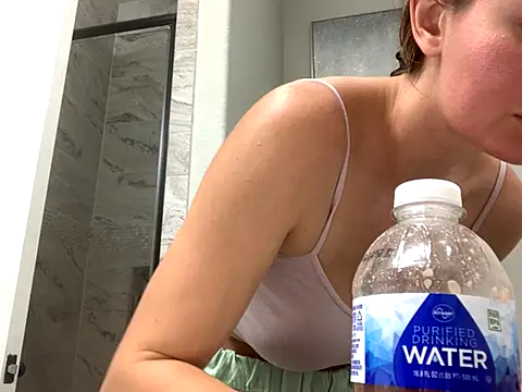 Alyssa rhoades online show from November 6, 2025, 8:21 pm