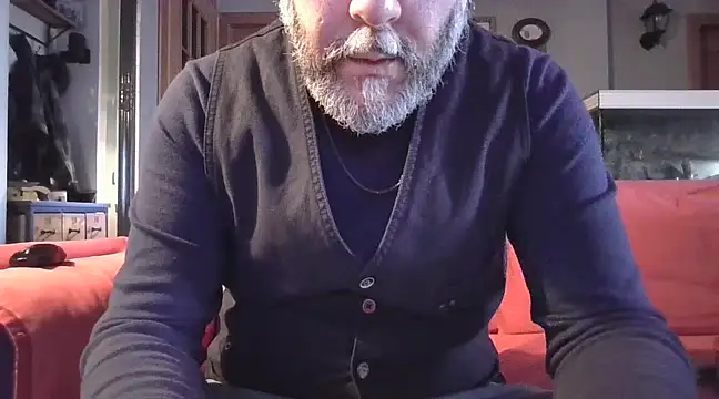 Snapshot of naked_bear chatting on February 28, 2025, 4:20 pm naked bear online show from February 28, 2025, 4:20 pm