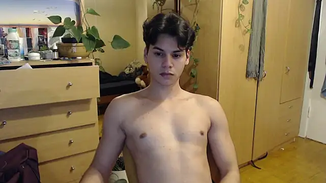 Snapshot of tomas_boy20 chatting on December 27, 2024, 9:11 pm tomas boy20 online show from December 27, 2024, 9:11 pm