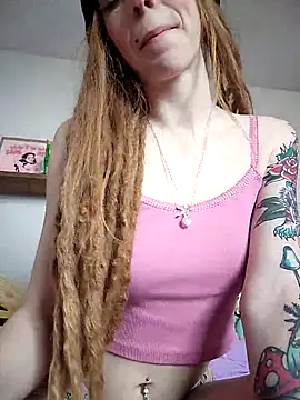 Snapshot of LucidLucy chatting on March 7, 2025, 12:56 pm LucidLucy online show from March 7, 2025, 12:56 pm