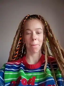 Snapshot of LucidLucy chatting on October 21, 2025, 1:01 pm LucidLucy online show from October 21, 2025, 1:01 pm