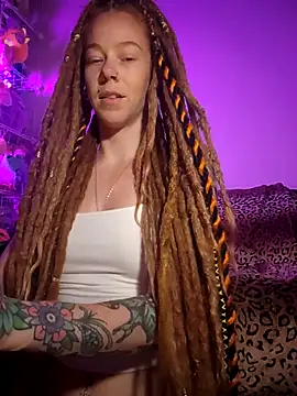 Snapshot of LucidLucy chatting on November 5, 2025, 3:39 am LucidLucy online show from November 5, 2025, 3:39 am