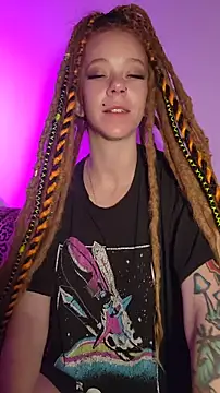 Snapshot of LucidLucy chatting on November 9, 2025, 6:55 am LucidLucy online show from November 9, 2025, 6:55 am