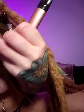 Snapshot of LucidLucy chatting on November 28, 2025, 1:30 am LucidLucy online show from November 28, 2025, 1:30 am