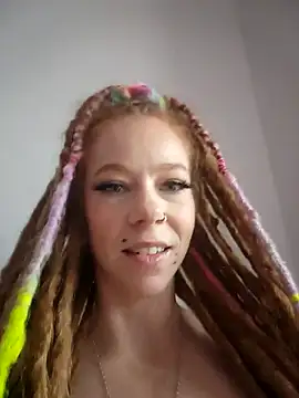 Snapshot of LucidLucy chatting on November 30, 2025, 2:43 pm LucidLucy online show from November 30, 2025, 2:43 pm