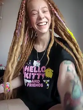 Snapshot of LucidLucy chatting on December 5, 2025, 1:52 pm LucidLucy online show from December 5, 2025, 1:52 pm