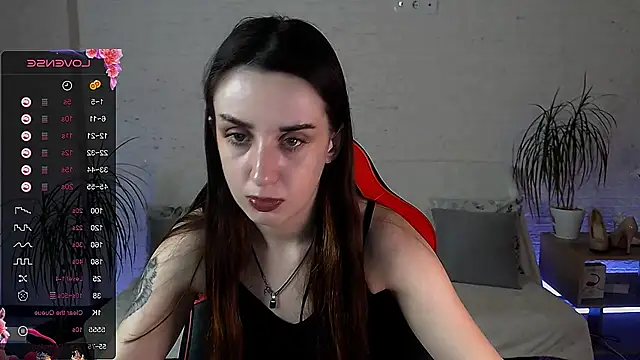 FranceskoJones online show from November 30, 2025, 12:47 am