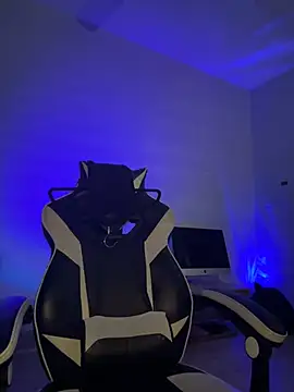 thebrattygoddess online show from January 9, 2025, 9:59 am