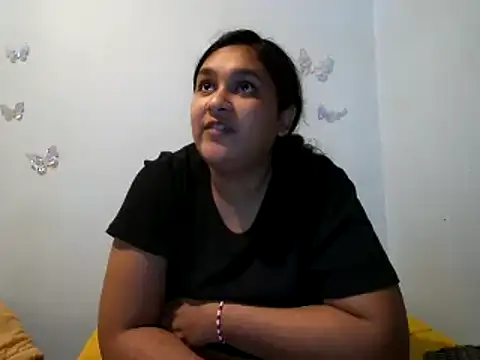 Snapshot of Indianbloom- chatting on October 5, 2025, 10:29 pm Indianbloom- online show from October 5, 2025, 10:29 pm