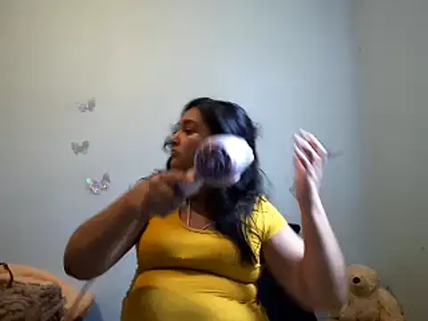 Snapshot of Indianbloom- chatting on October 9, 2025, 1:31 pm Indianbloom- online show from October 9, 2025, 1:31 pm