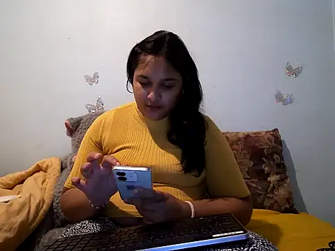 Snapshot of Indianbloom- chatting on October 22, 2025, 7:35 pm Indianbloom- online show from October 22, 2025, 7:35 pm