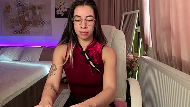 silver eve online show from December 17, 2025, 11:49 am