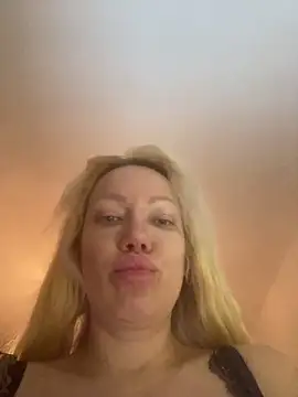 Snapshot of SofiaJoy chatting on October 27, 2025, 8:46 pm SofiaJoy online show from October 27, 2025, 8:46 pm