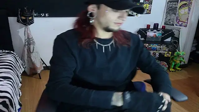 Snapshot of davidroses420 chatting on January 7, 2025, 1:28 am davidroses420 online show from January 7, 2025, 1:28 am