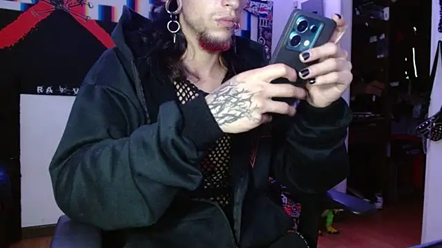 Snapshot of davidroses420 chatting on March 6, 2025, 1:27 am davidroses420 online show from March 6, 2025, 1:27 am