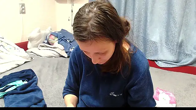 alisacucumber online show from September 20, 2025, 6:42 pm