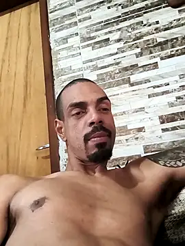 Latrel01 online show from November 8, 2025, 8:07 pm