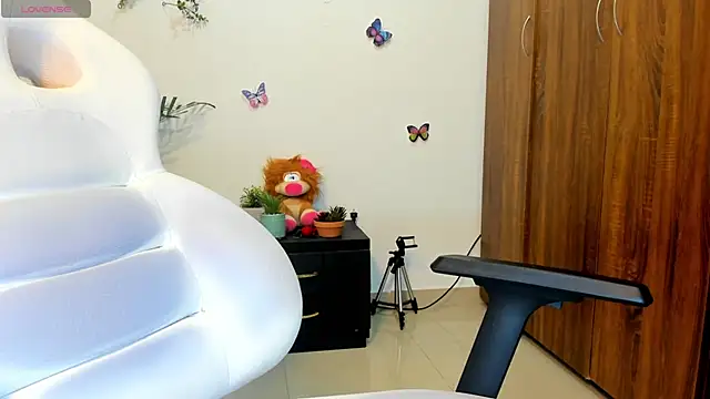 darsha sahu online show from March 18, 2025, 6:14 am