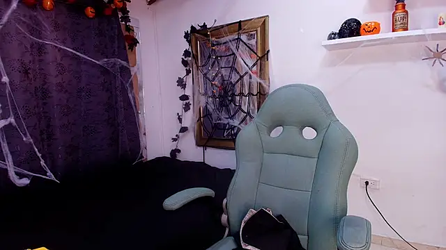 Snapshot of mister_miike chatting on October 18, 2025, 3:09 am mister miike online show from October 18, 2025, 3:09 am