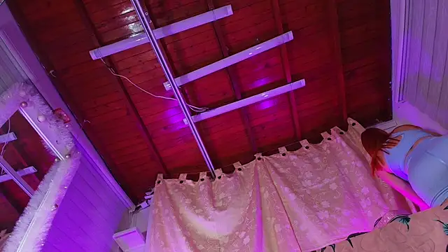 emyli sw  online show from March 20, 2025, 3:13 am