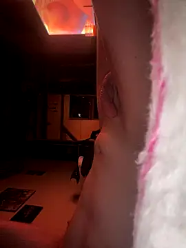 Snapshot of Chris-LE91 chatting on September 16, 2025, 1:06 am Chris-LE91 online show from September 16, 2025, 1:06 am