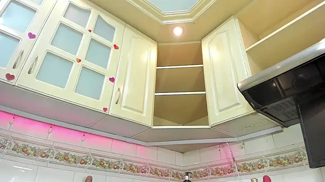 Snapshot of DakotaSexShow chatting on January 18, 2025, 10:49 pm DakotaSexShow online show from January 18, 2025, 10:49 pm