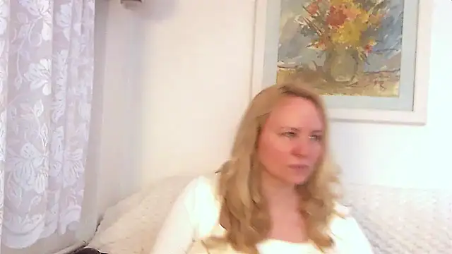 Snapshot of Sarah4you chatting on January 5, 2025, 9:36 pm Sarah4you online show from January 5, 2025, 9:36 pm