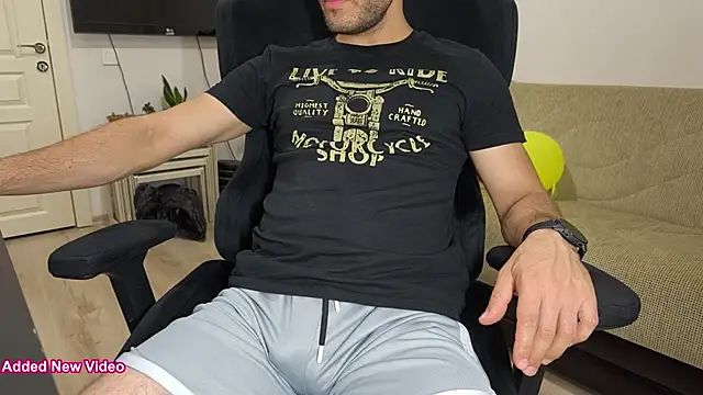 Snapshot of Emre_Ty chatting on September 18, 2025, 5:26 pm Emre Ty online show from September 18, 2025, 5:26 pm