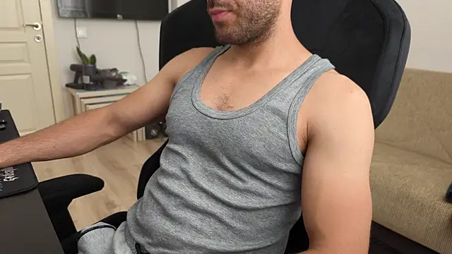 Snapshot of Emre_Ty chatting on October 29, 2025, 1:24 pm Emre Ty online show from October 29, 2025, 1:24 pm