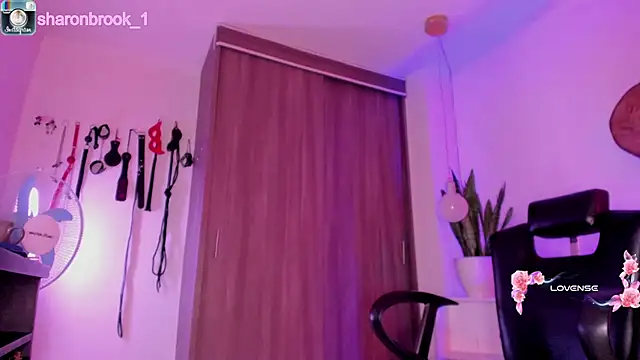 Snapshot of sharon_1 chatting on November 4, 2025, 1:16 am sharon 1 online show from November 4, 2025, 1:16 am