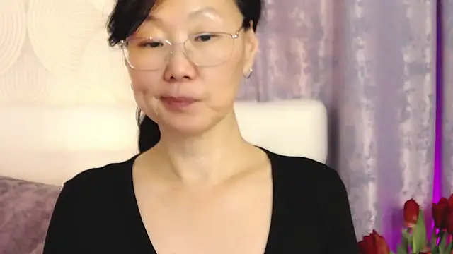 Snapshot of Asian_legs chatting on March 10, 2025, 4:03 pm Asian legs online show from March 10, 2025, 4:03 pm