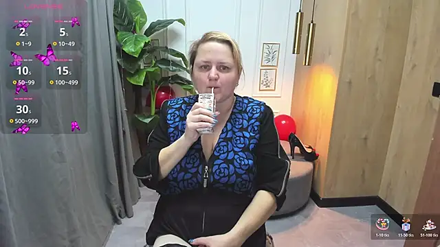 Snapshot of ScarlettSoft chatting on October 31, 2025, 5:41 am ScarlettSoft online show from October 31, 2025, 5:41 am