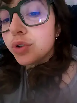 Snapshot of Blulilla69 chatting on March 23, 2025, 7:31 am Blulilla69 online show from March 23, 2025, 7:31 am