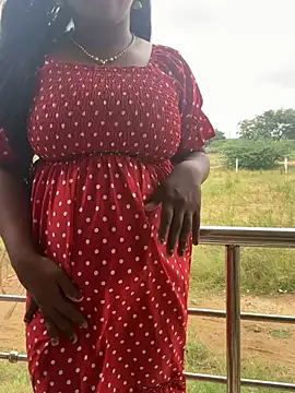 Snapshot of Dhiyapink chatting on January 15, 2025, 6:54 am Dhiyapink online show from January 15, 2025, 6:54 am