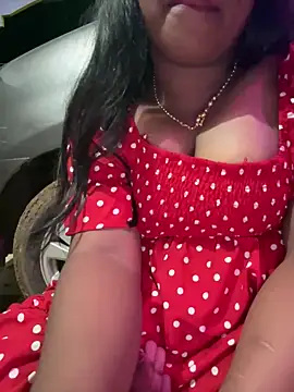 Snapshot of Dhiyapink chatting on January 15, 2025, 1:41 pm Dhiyapink online show from January 15, 2025, 1:41 pm