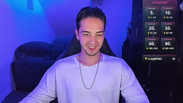 Snapshot of Alex_smith00 chatting on January 7, 2025, 11:56 pm Alex smith00 online show from January 7, 2025, 11:56 pm