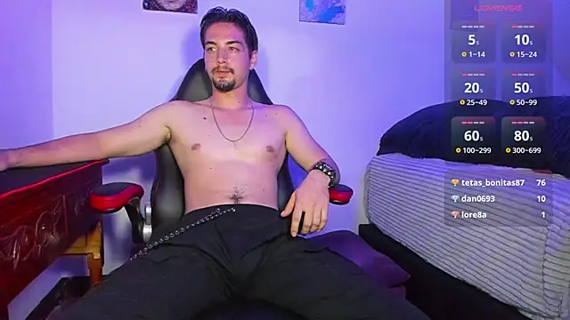 Snapshot of Alex_smith00 chatting on January 27, 2025, 12:22 am Alex smith00 online show from January 27, 2025, 12:22 am