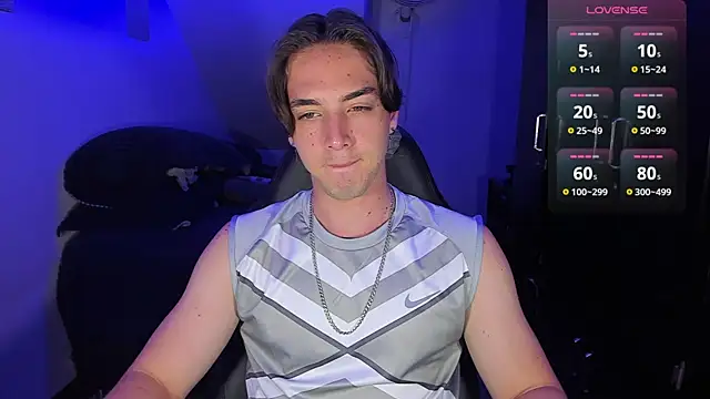 Snapshot of Alex_smith00 chatting on September 15, 2025, 12:43 am Alex smith00 online show from September 15, 2025, 12:43 am