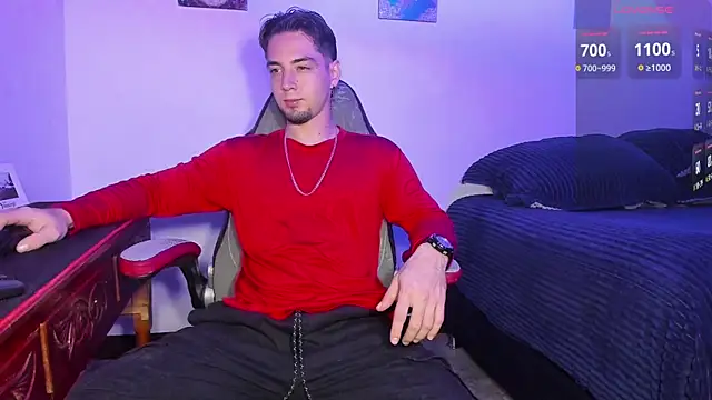 Snapshot of Alex_smith00 chatting on October 11, 2025, 7:34 pm Alex smith00 online show from October 11, 2025, 7:34 pm