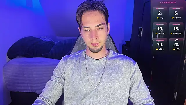 Snapshot of Alex_smith00 chatting on December 2, 2025, 9:32 pm Alex smith00 online show from December 2, 2025, 9:32 pm