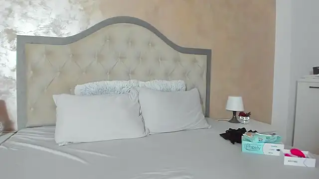 JennaMyers online show from February 7, 2025, 8:31 pm