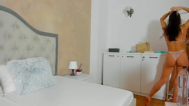 JennaMyers online show from October 20, 2025, 7:14 pm