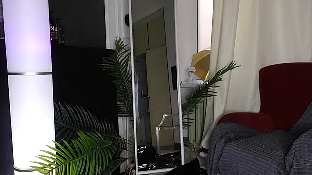 SofiaFoster  online show from November 27, 2025, 9:22 am