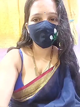 Snapshot of Rising_Smiler chatting on November 23, 2025, 9:31 am Rising Smiler online show from November 23, 2025, 9:31 am