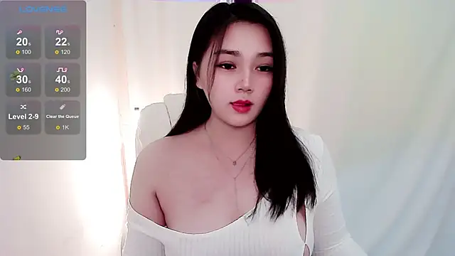 small Eva online show from December 3, 2024, 2:27 pm