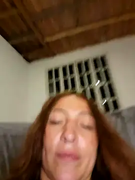 Snapshot of VickyHoult chatting on December 28, 2024, 2:01 am VickyHoult online show from December 28, 2024, 2:01 am