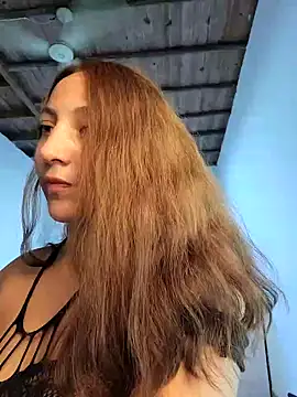 Snapshot of VickyHoult chatting on December 29, 2024, 9:41 pm VickyHoult online show from December 29, 2024, 9:41 pm