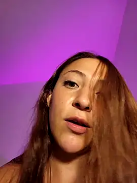 Snapshot of VickyHoult chatting on March 2, 2025, 12:20 am VickyHoult online show from March 2, 2025, 12:20 am