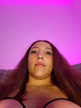 Snapshot of VickyHoult chatting on March 4, 2025, 12:07 am VickyHoult online show from March 4, 2025, 12:07 am