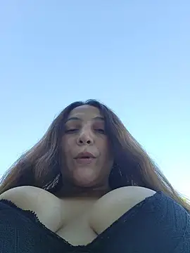 Snapshot of VickyHoult chatting on October 24, 2025, 9:22 pm VickyHoult online show from October 24, 2025, 9:22 pm